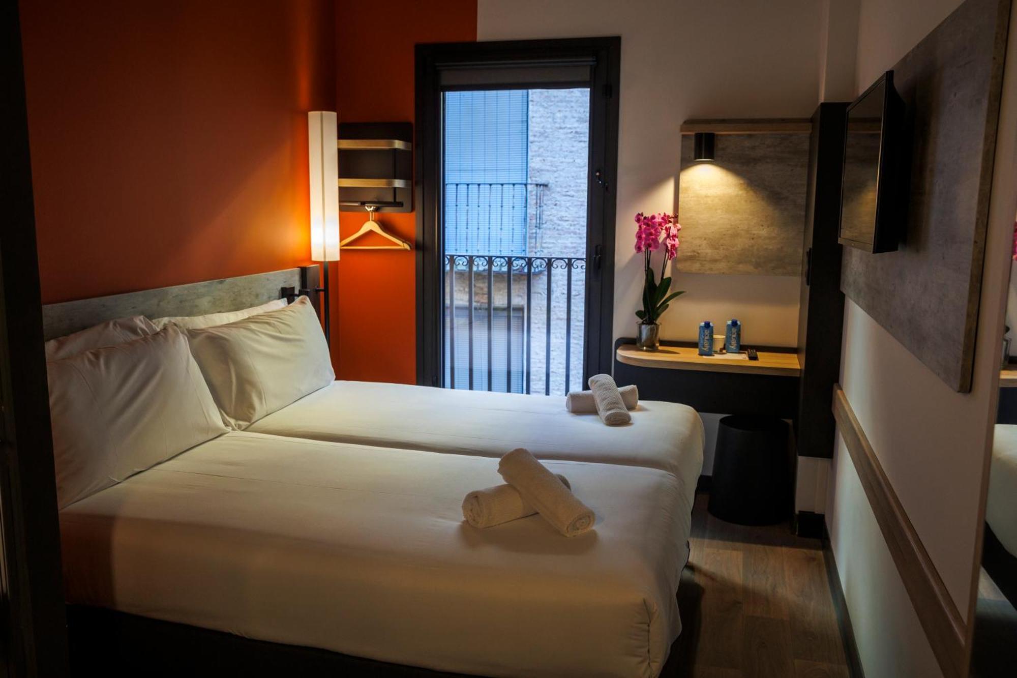 Ibis Budget Logrono Centro Exterior foto